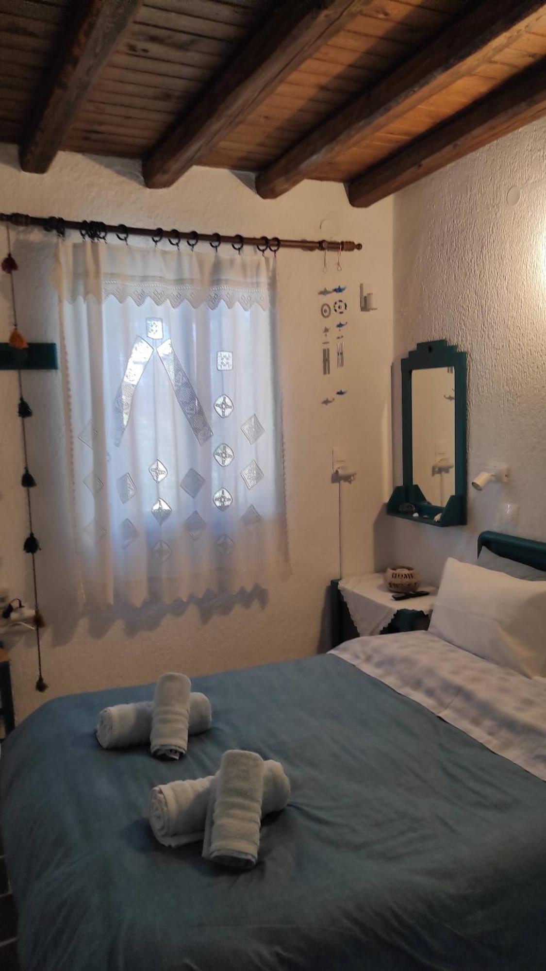 Chrysa'S Cottage House Karystos  Bagian luar foto